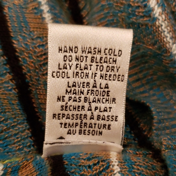 REVOLUTION BY RICKI'S Light Knit Sweater - Picture 6 of 6